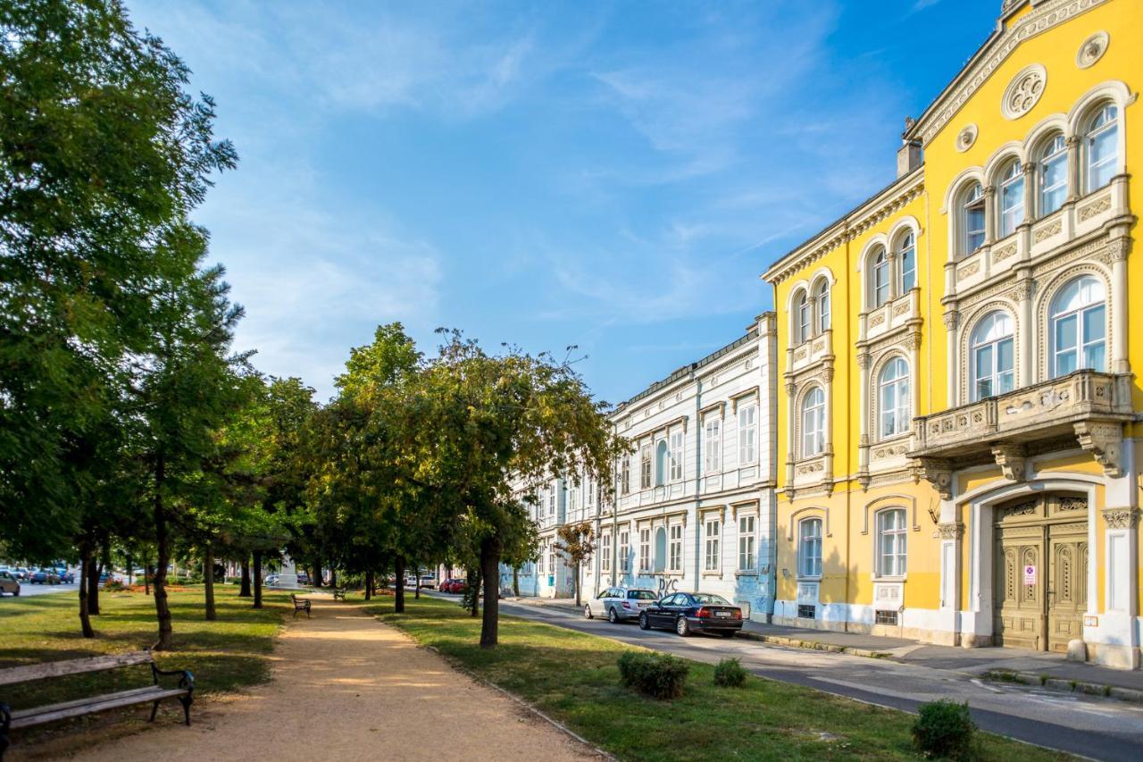 Ybl Apartment City Center Székesfehérvár Zewnętrze zdjęcie